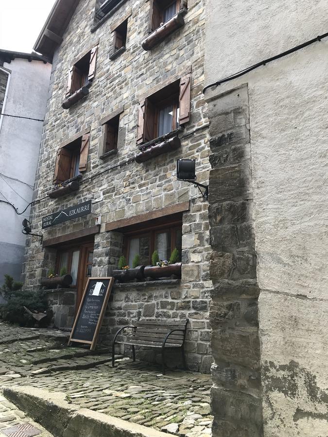Hostal Ezkaurre 이사바 외부 사진